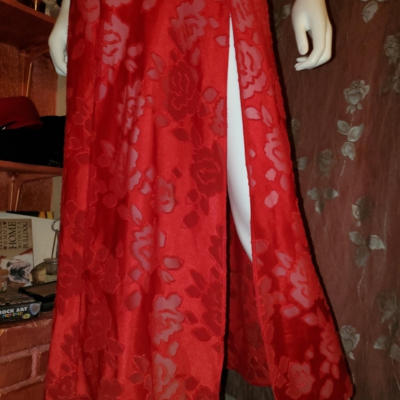Vintage-❤ Gorgous Red Silky Negligee by VS❤ - Picture 2 of 11